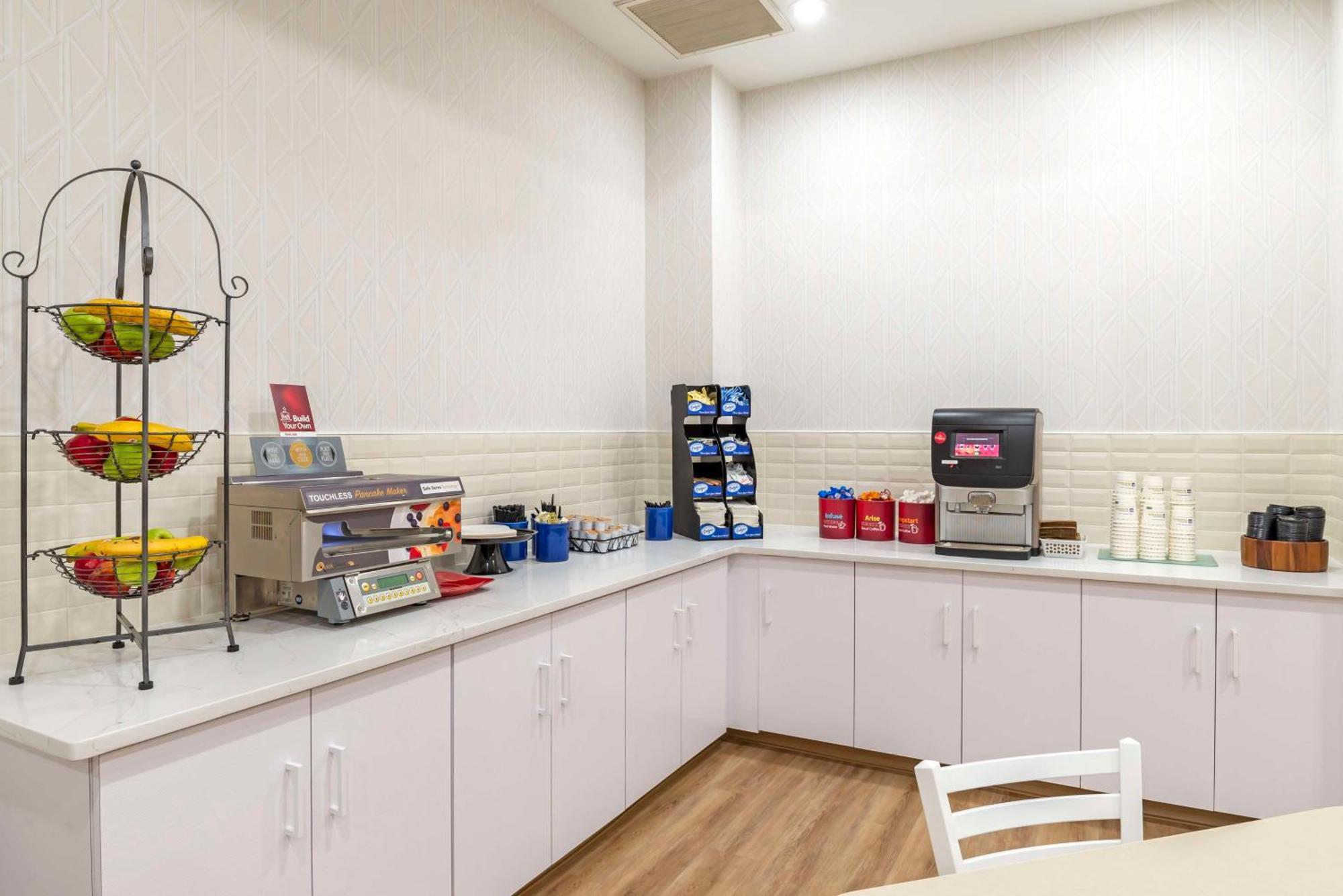 Best Western Plus Crossroads Inn & Suites Zion Crossroads Eksteriør billede