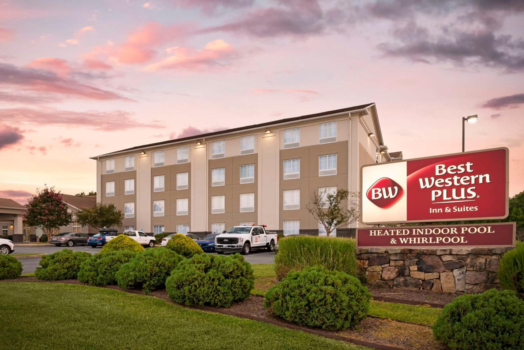 Best Western Plus Crossroads Inn & Suites Zion Crossroads Eksteriør billede
